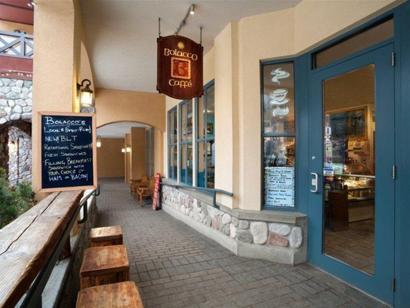 Hotel Coast Sundance 4*