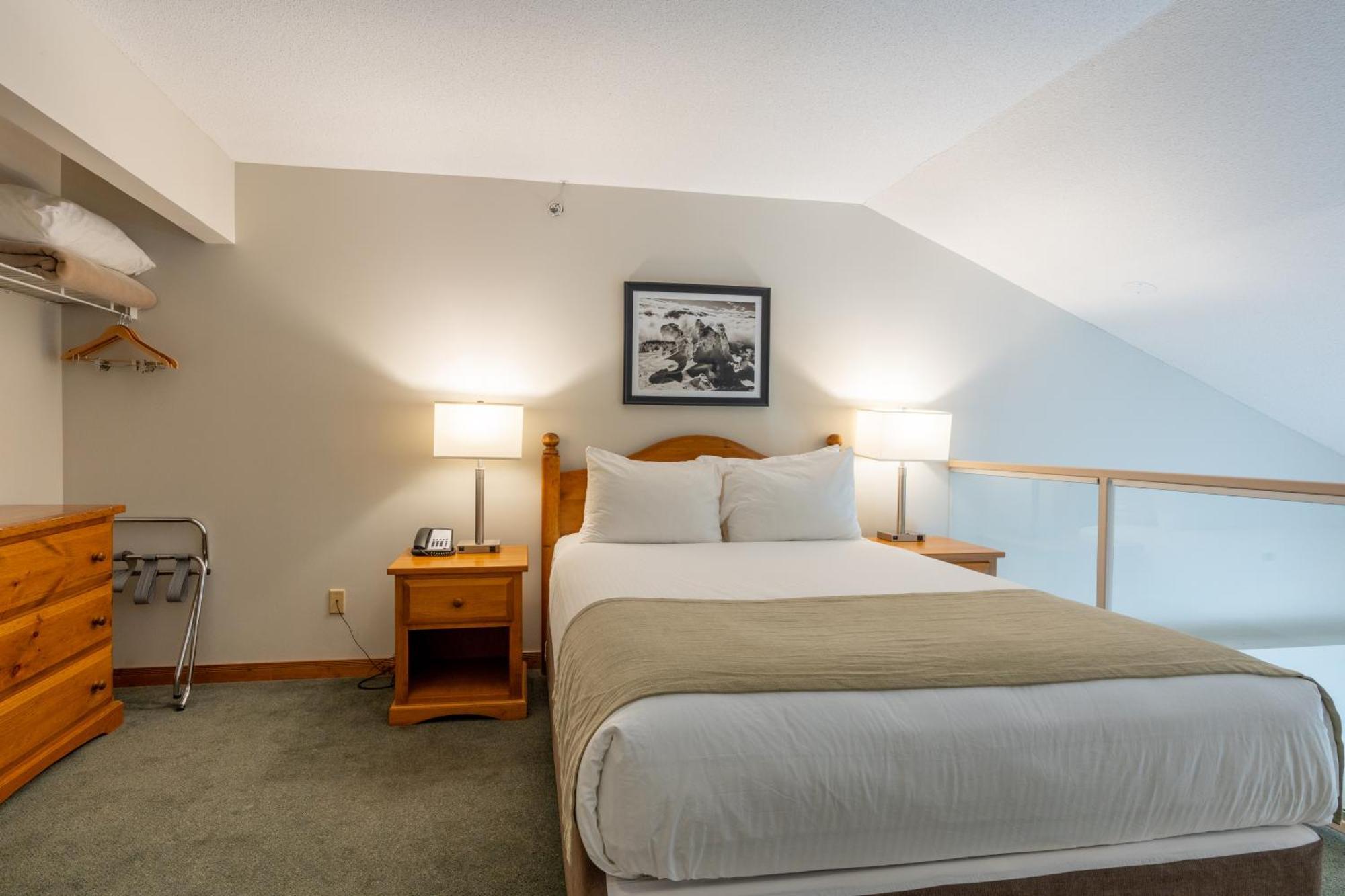 Coast Sundance Hotel 4*