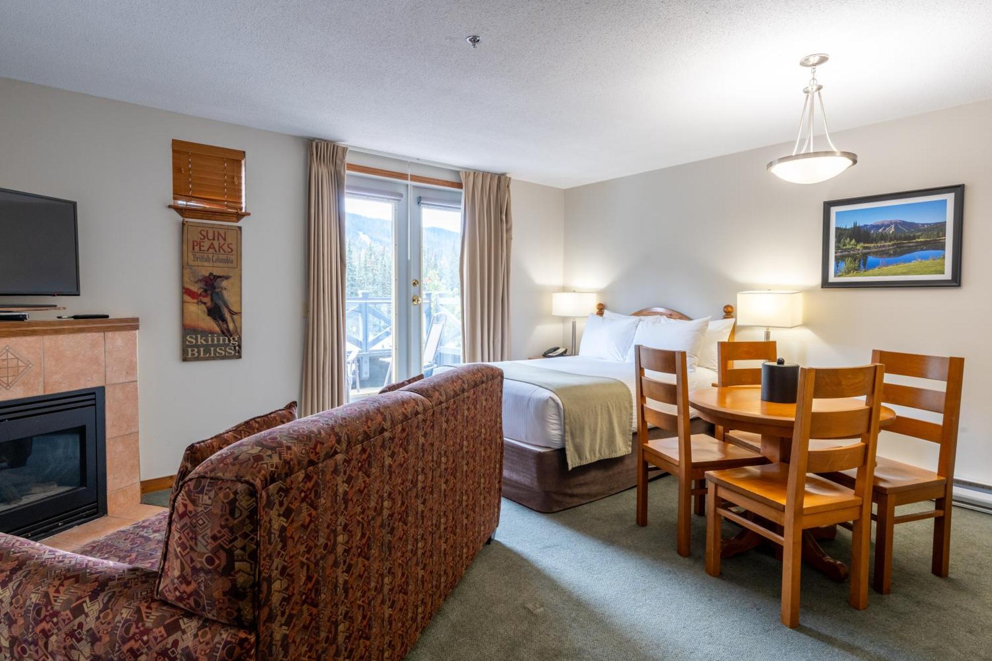 Hotel Coast Sundance Sun Peaks
