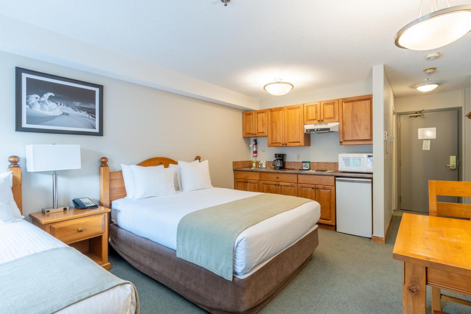 Coast Sundance 4*