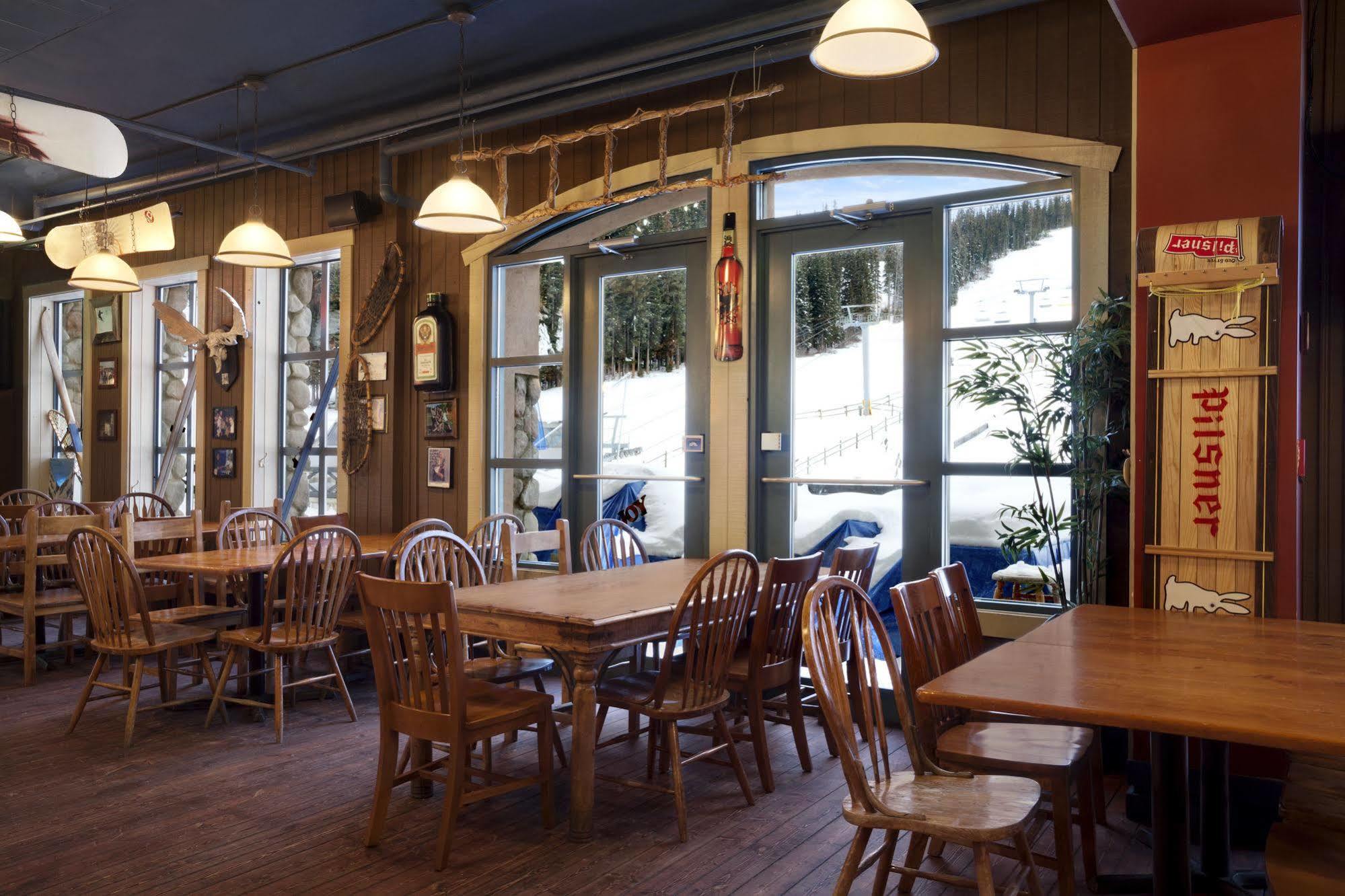 Hotel Coast Sundance 4*